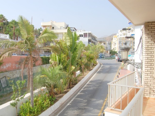 2 Bedroom Apartment 5 Minutes Walk to..