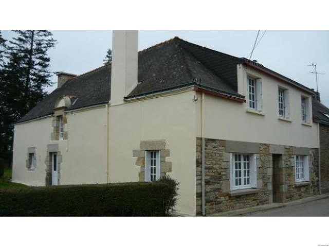 Hamlet Location, Traditional House - 2
