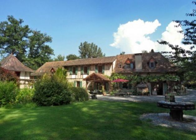 Water Mill with 2 Guest Cottages and..