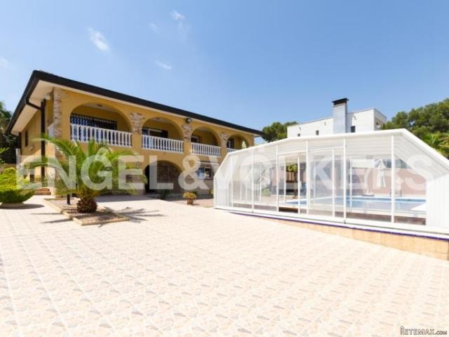 Luxury villa in los Balcones