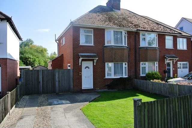 Ash Road, Sandwich