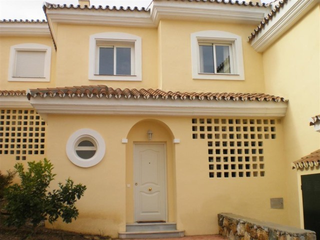 Town House - Newly built townhouse on..
