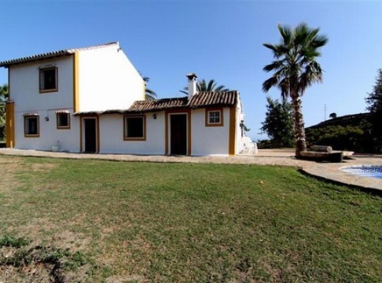 Villa for sale in Estepona, Malaga
