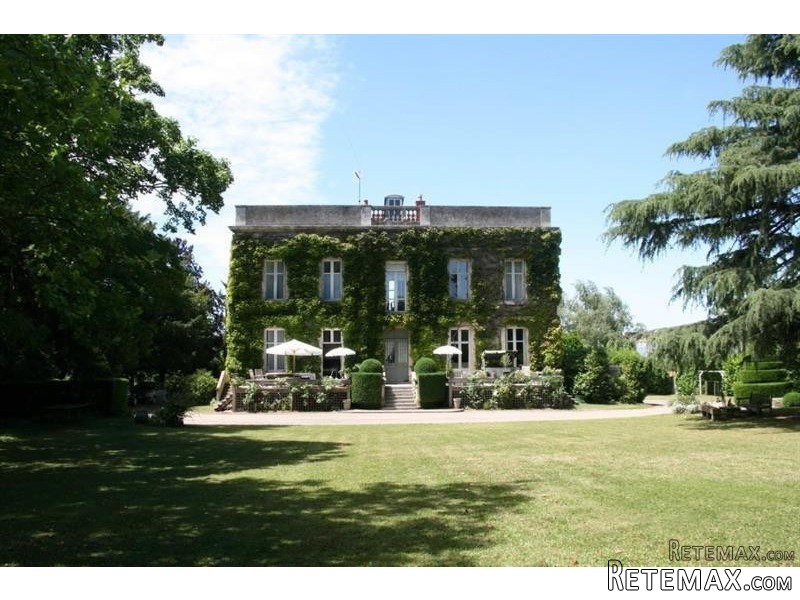 6 bedroom House For Sale: 85200..