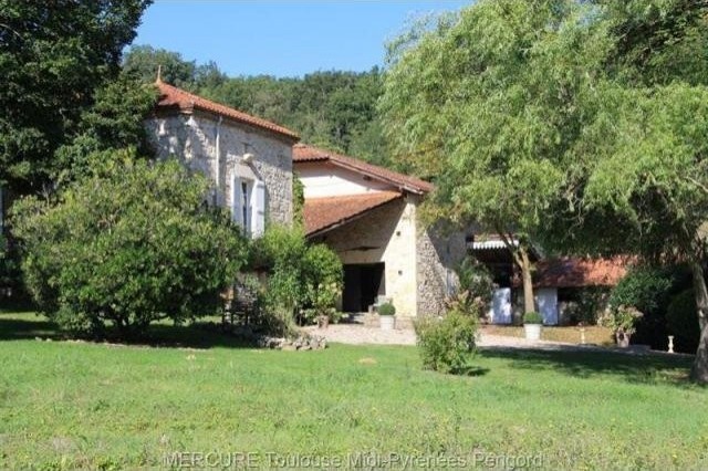 4 bedroom Character For Sale: 47140..