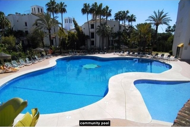 Apartment for sale in Elviria Playa..