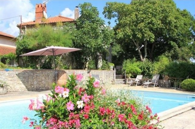4 bedroom Character For Sale: 47140.. - 2