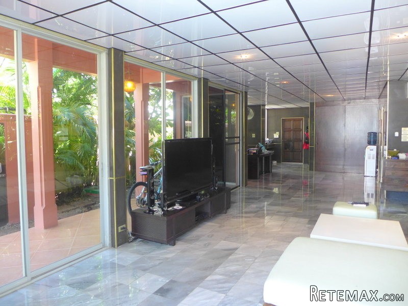 Jomtien Yacht Club 1: 3-bedroom.. - 2