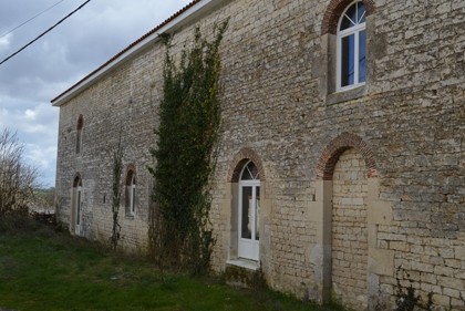 Beautiful stone building to renovate.. - 2