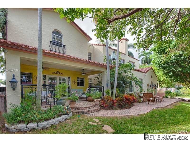 6 bedroom House For Sale: 1136 TYLER.. - 2