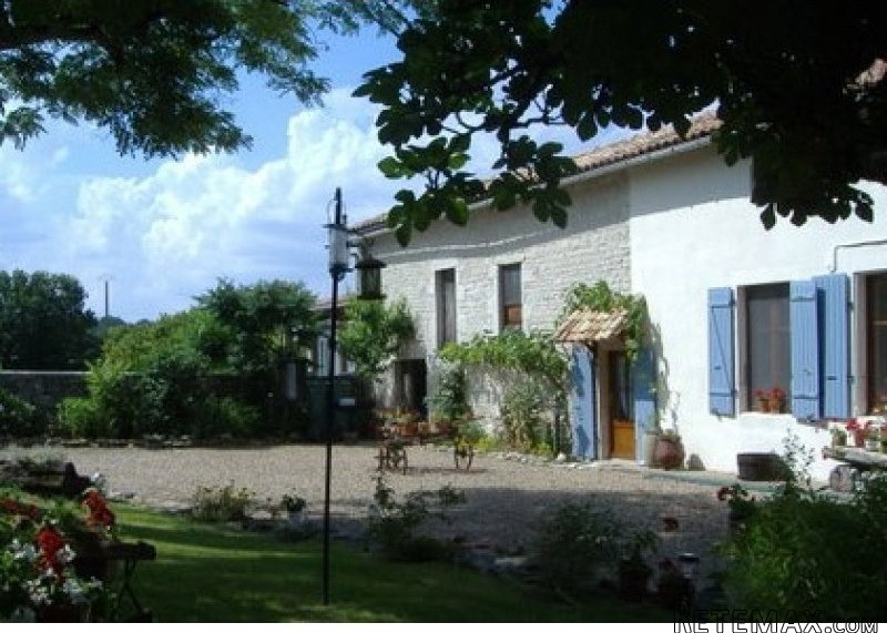 Belle maison de campagne en pierre avec