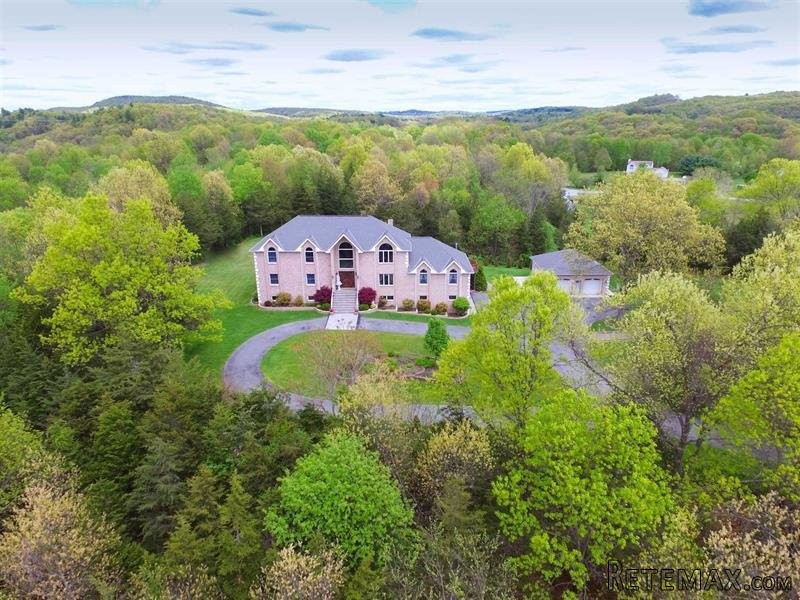 5 bedroom House For Sale: 11 Ridgeview..
