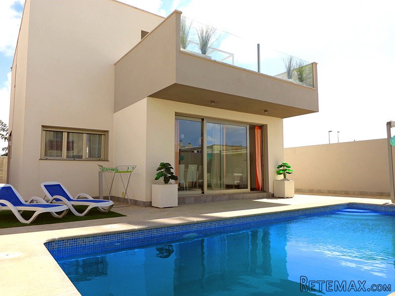 3 Bedrooms - Villa - Alicante - For Sale