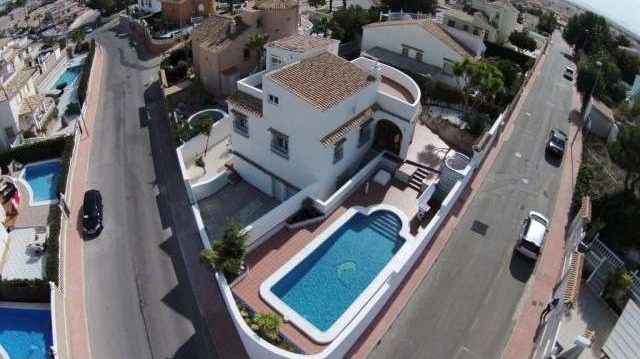 VILLA with SELF CONTAINED APARTMENT