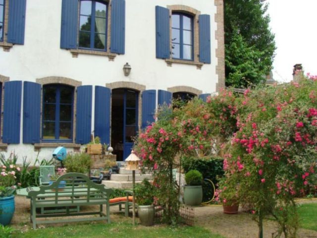 Master's House in Nice Location - 2