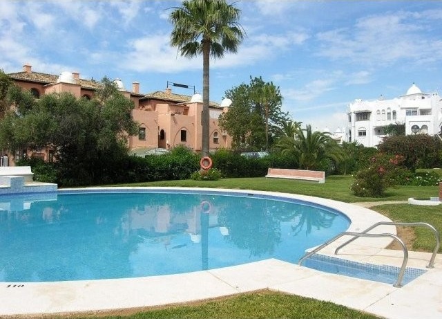 Apartment - South west facing garden.. - 2