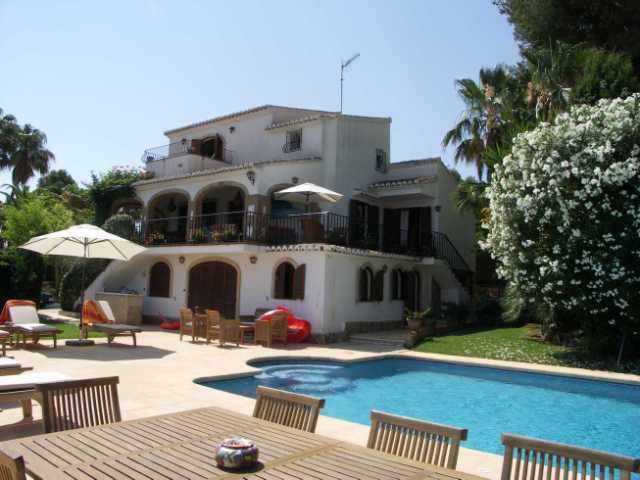 10 Bedroom Villa in Javea