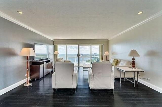 2 bedroom Flat For Sale: 2451 BRICKELL.. - 2
