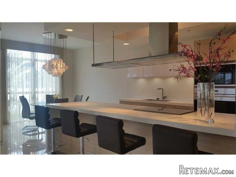 3 bedroom Flat For Sale: 17301 Biscayne.. - 2