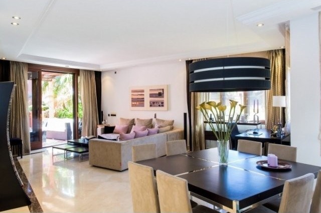 Outstanding Beach front 3 Bedroom..