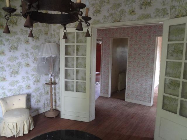 Stone house and studio to restore - 2