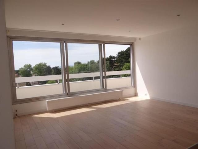 4 bedroom Flat For Sale: 69110 SAINTE.. - 2