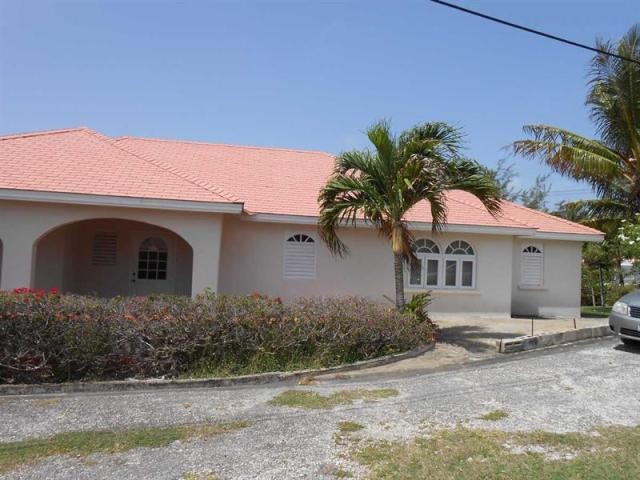 4 bedroom Property For Sale: Hollow..