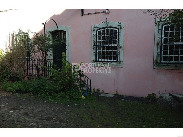 3 Bedroom Apartment Within A Mansion
