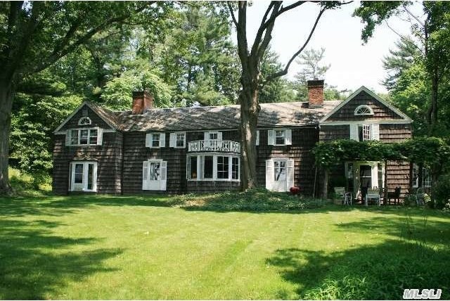 448 West Neck Rd Lloyd Harbor, NY 11743 - 2