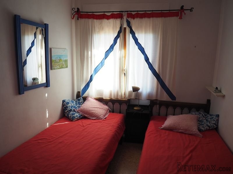 4 Bedrooms - Villa - Alicante - For Sale - 2