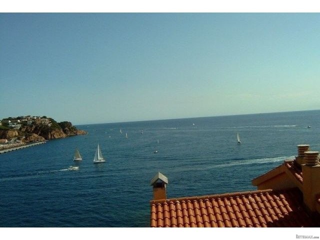 4 Bedrooms - Semi Detached House -.. - 2
