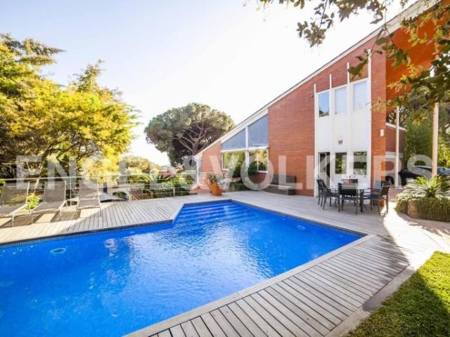 A Luxurious Style in Barcelona Coast