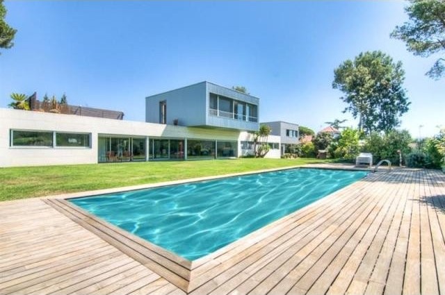 5 bedroom Detached House For Sale:..