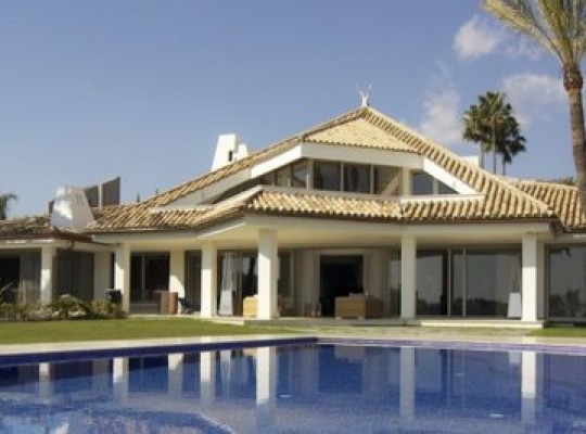 Villa for sale in La Cerquilla..