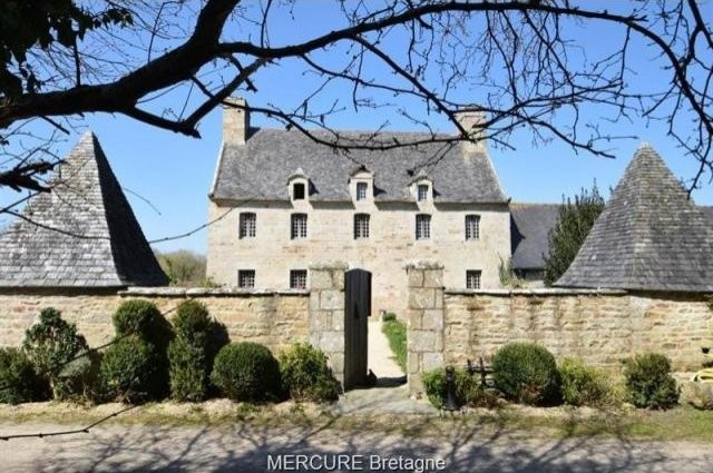 10 bedroom Manor House For Sale: 22300..