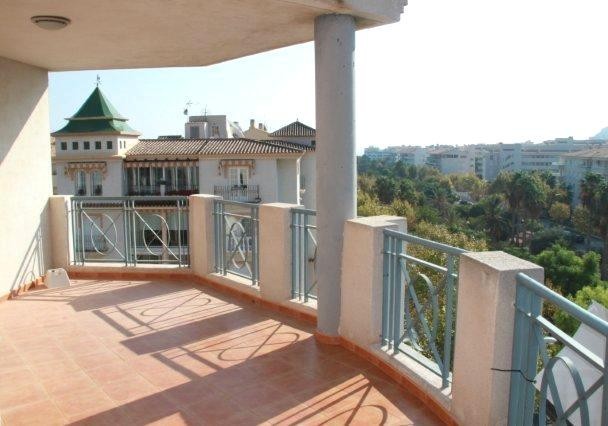 Apartment for sale in Albir - 2