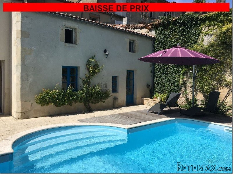 Town House For Sale With Garden..