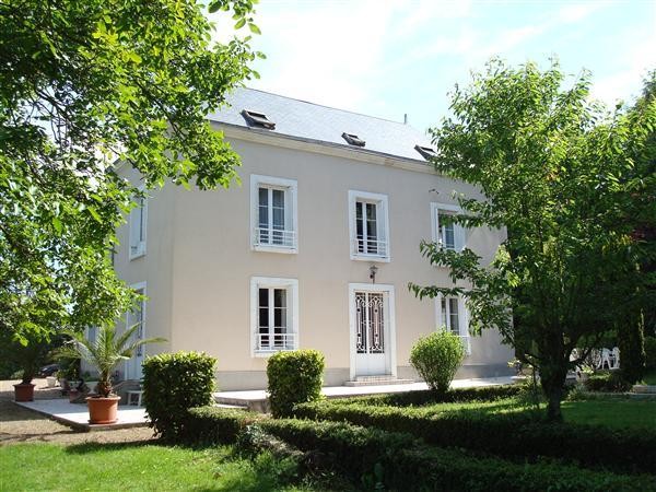 Town House With Around Two Hectares Of..