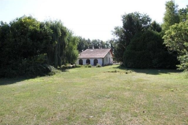 4 bedroom Villa For Sale: 86000 10 KM.. - 2