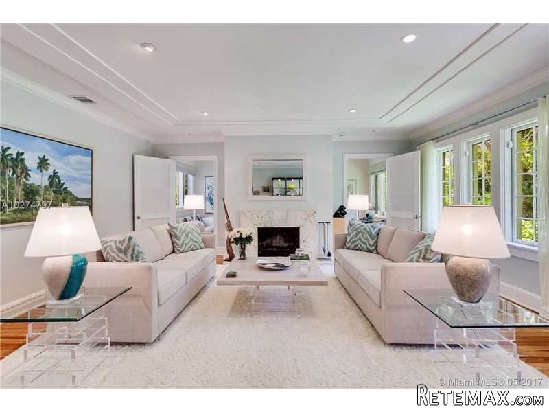 3 bedroom House For Sale: 219 Ridgewood.. - 2