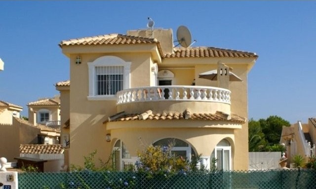3 Bedrooms - Villa - Alicante - For Sale