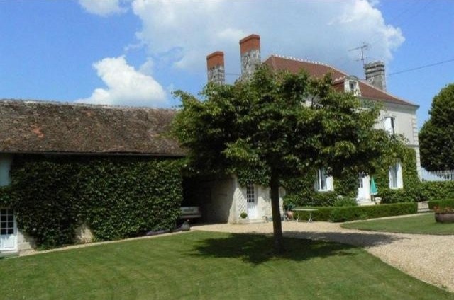 8 bedroom House For Sale: 86100..