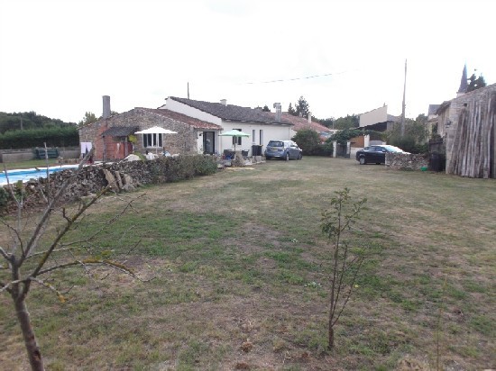 3 Bedroom House With Swimming Pool
