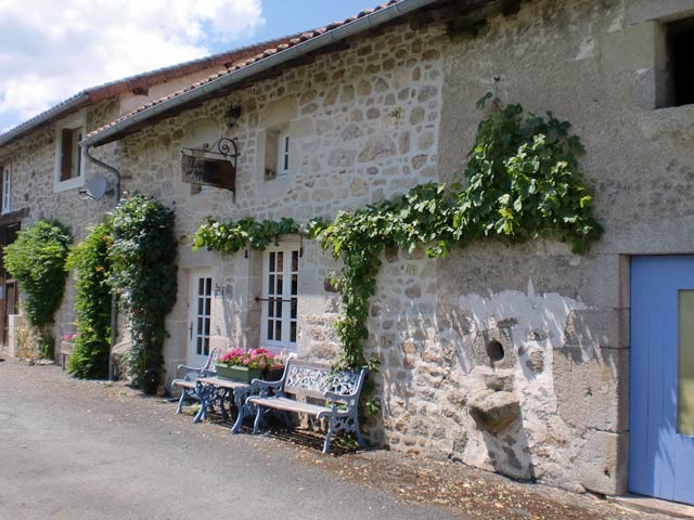 5-Bedroomed Detached Stone House In.. - 2
