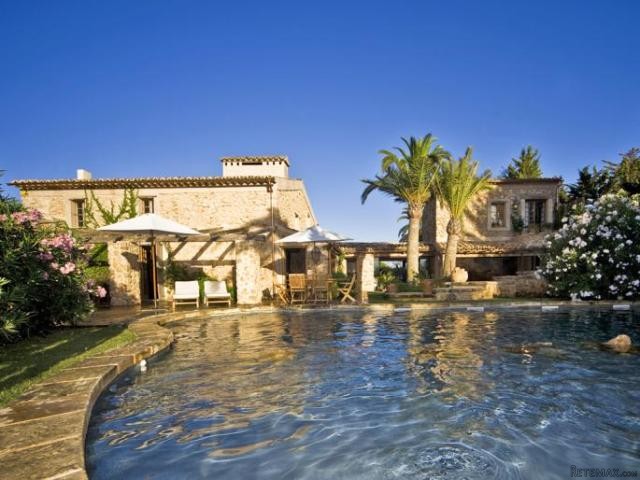 Charming and beautifully restored.. - 2