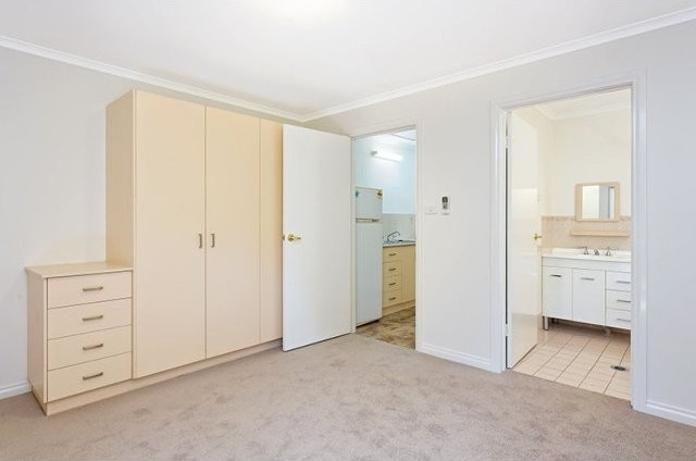 Enjoy a $5000 bonus package! - WAGGA..