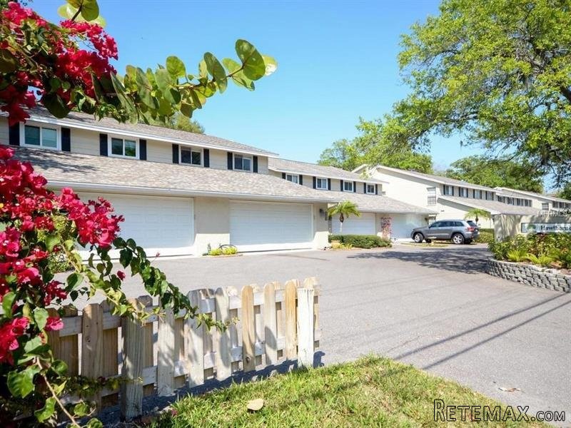 3 bedroom Property For Sale: 2919 WEST..