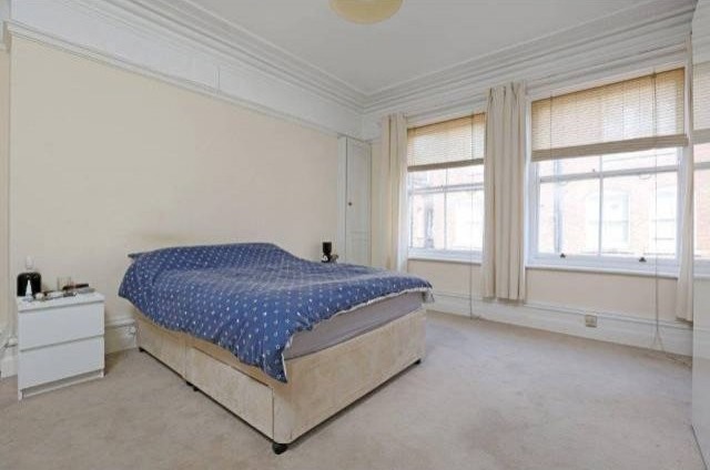 Bedford Court Mansions, Bedford Avenue.. - 2