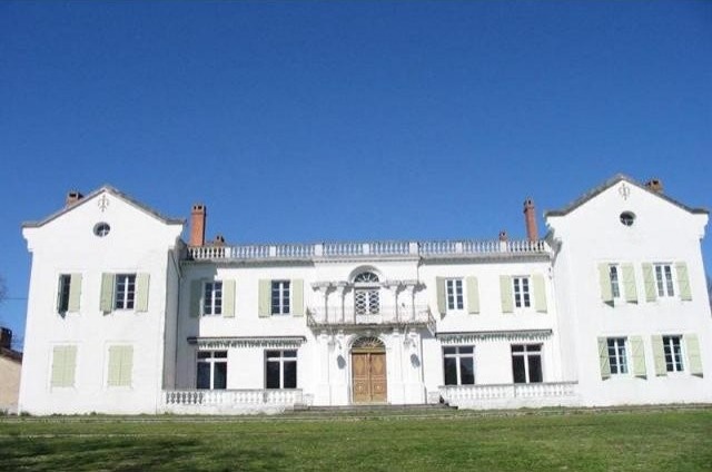 9 bedroom Castle For Sale: 81000 TARN