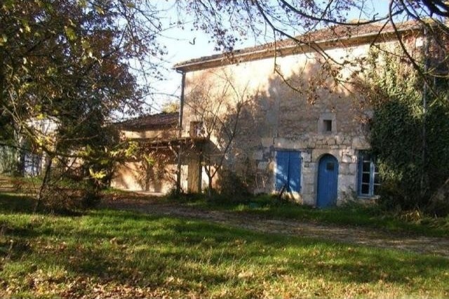 4 bedroom House For Sale: 16000.. - 2